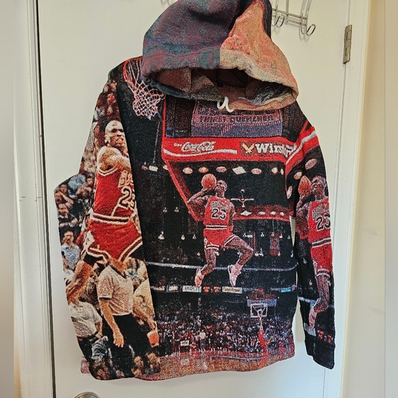 Michael Jordan Jump Shot x Kobe Bryant Tapestry Hoodie Sz M Brand New! - Picture 3 of 8